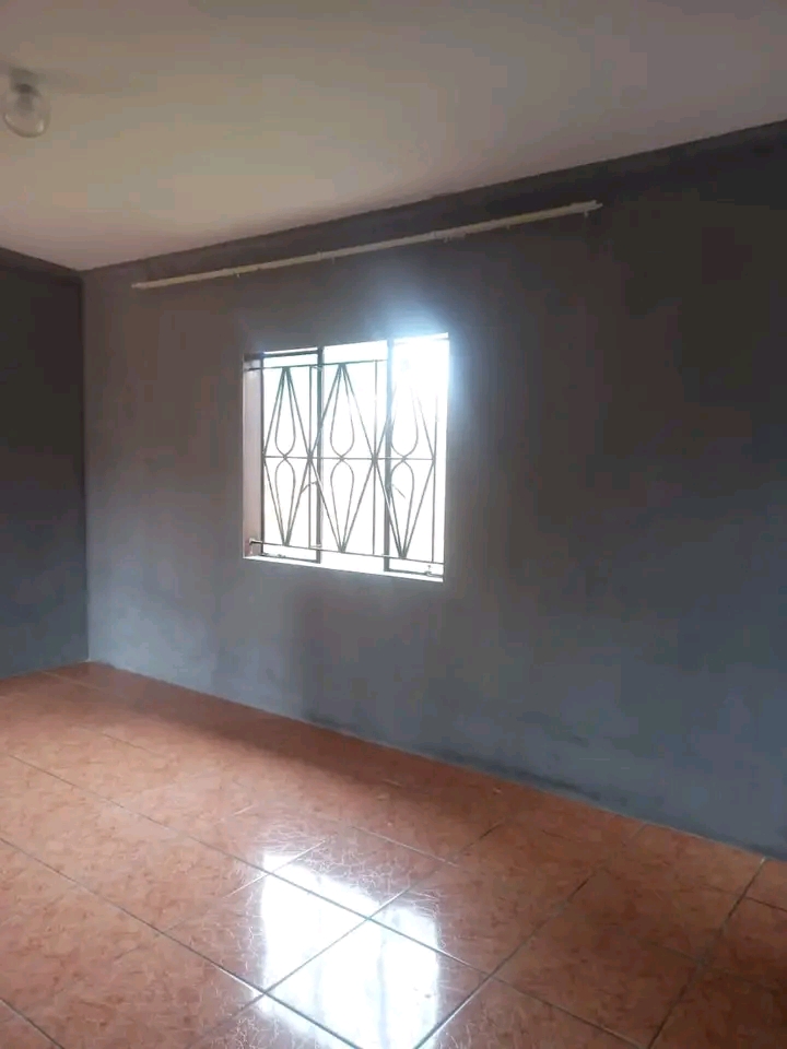 Renting a spacious 2 bed room house in ext 6   in Cosmo City