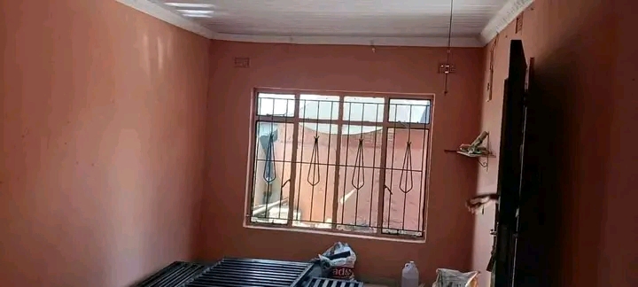 Garage room available nxt to station 🚉...n  in Orlando West