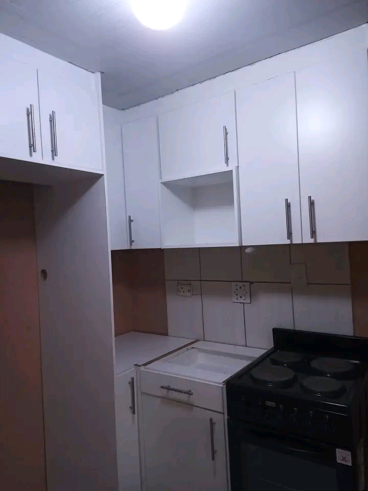 Beautiful 2 bedroom spacious apartment around  in Midrand