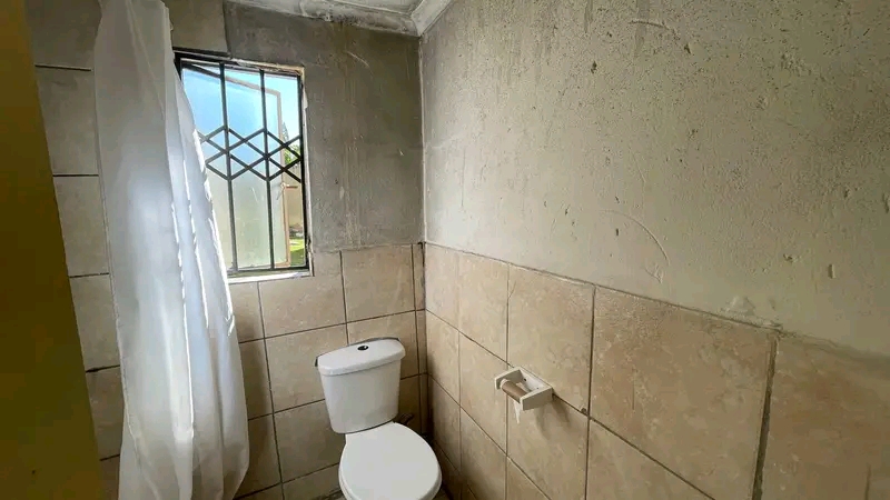 One separate bedroom with lounge,kitchen with  in Norkem Park