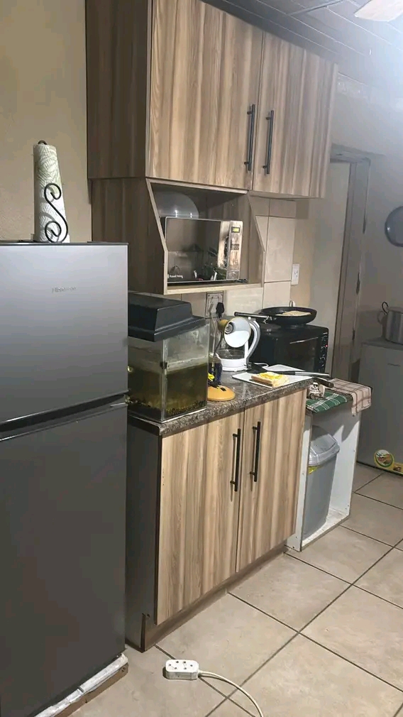 1  separate bedroom cottage with fitted kitch  in Norkem Park
