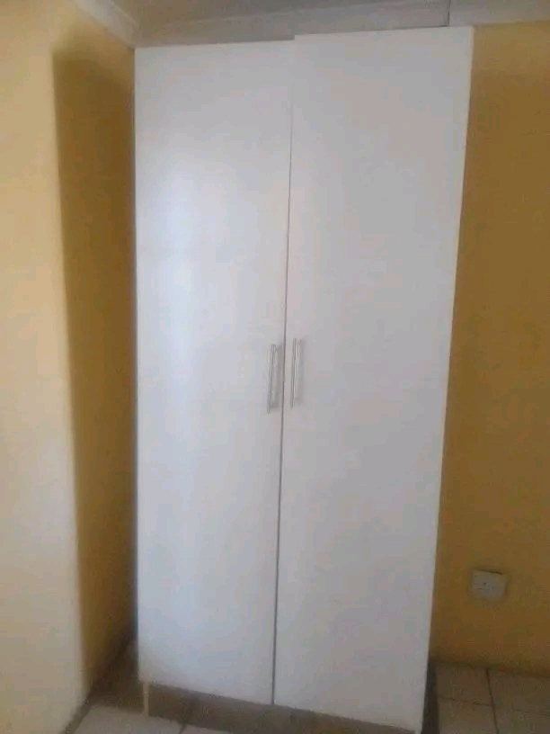 2 bedroom house with fitted kitchennette, fit  in Rabie ridge