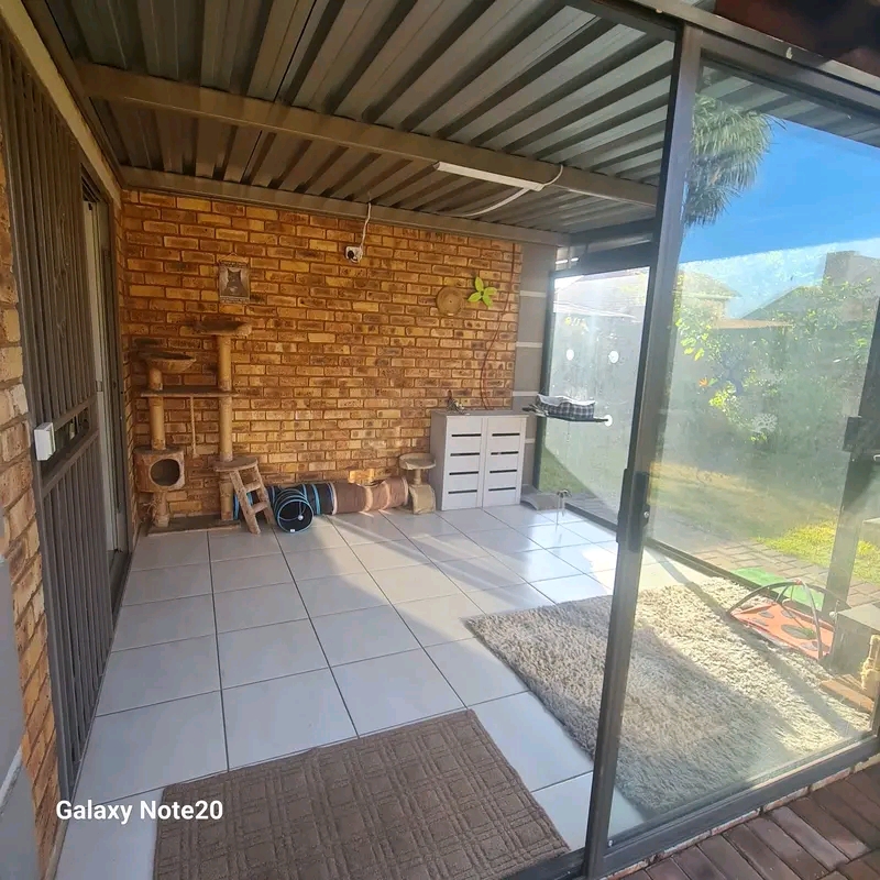 Stylish house is up for rental 1 september202  in Benoni