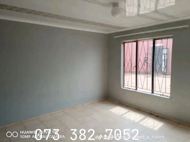 We have rooms available for rent in x1 basoth  in Vosloorus
