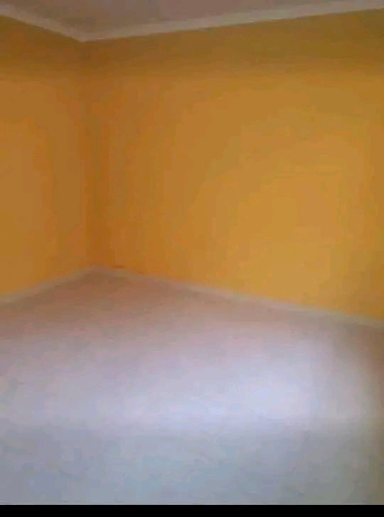 Room available rent 1900 deposit 500 tht u ca  in Orlando East
