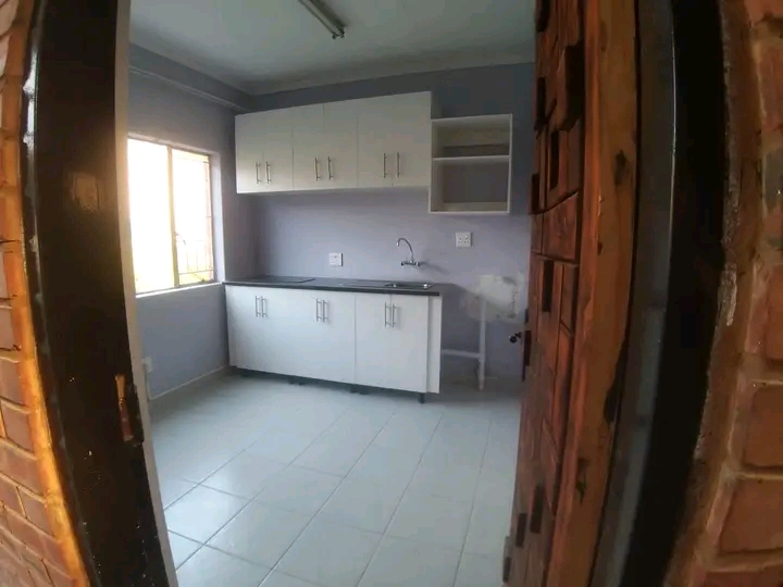 *new rentals ‼️
*available immediately �  in Birchleigh North