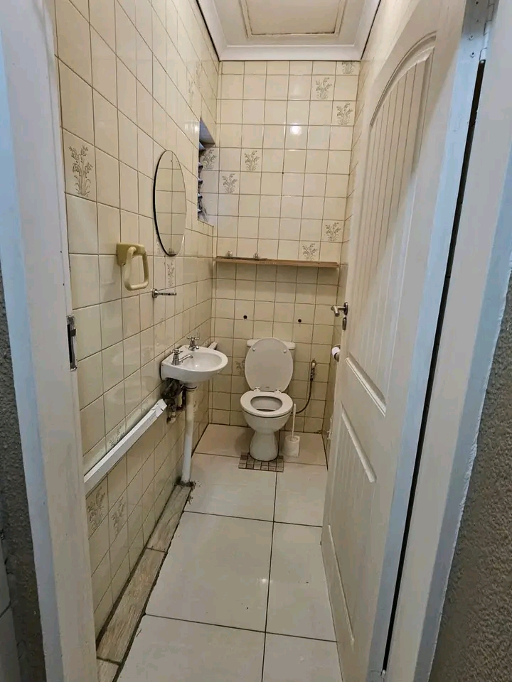 Bedroom cottage for rent in glen marais!
esc  in Kempton Park