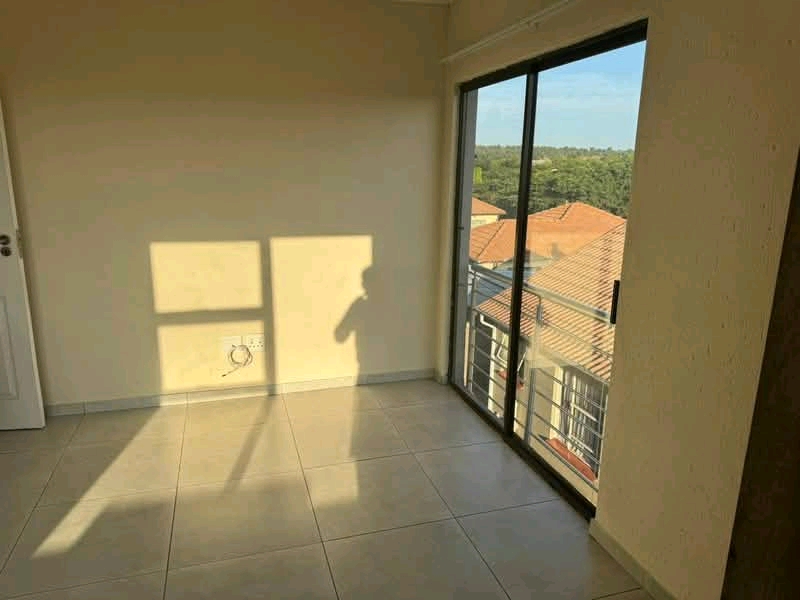 Bachelor room available in absa ext 36 for 1s  in Olievenhoutbosch
