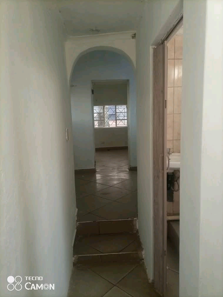 Bachelor cottage available on 01 june 2025. f  in Cyrildene