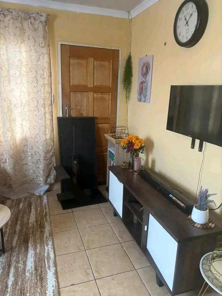 🏘️ 2 bedroom house available for rental   in Protea Glen