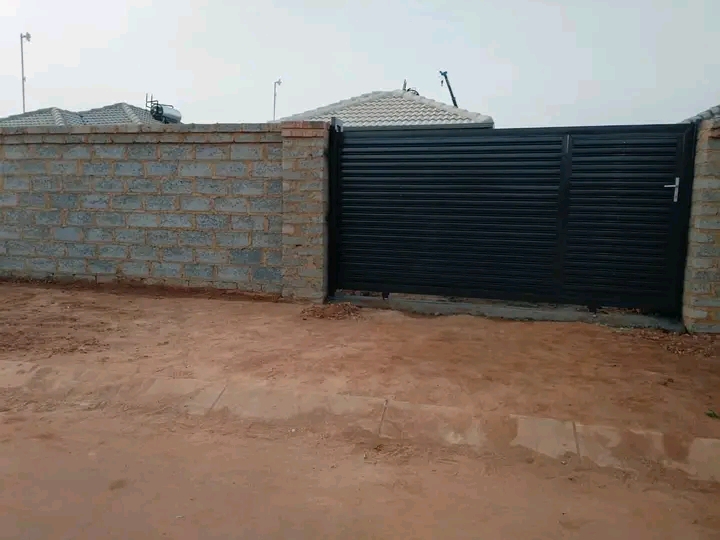 3 bedroom house available for rental 7300 inc  in Clayville
