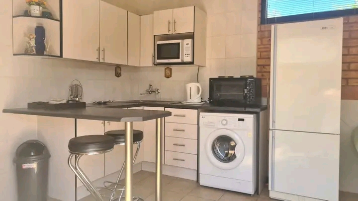 Rental - it’s a smart, upmarket fully furni  in Mondeor