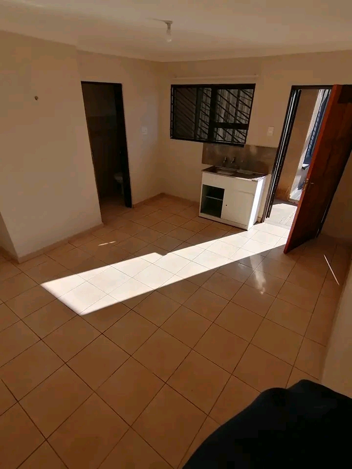 Bachelor available for rental in ext. 12. not  in Protea Glen