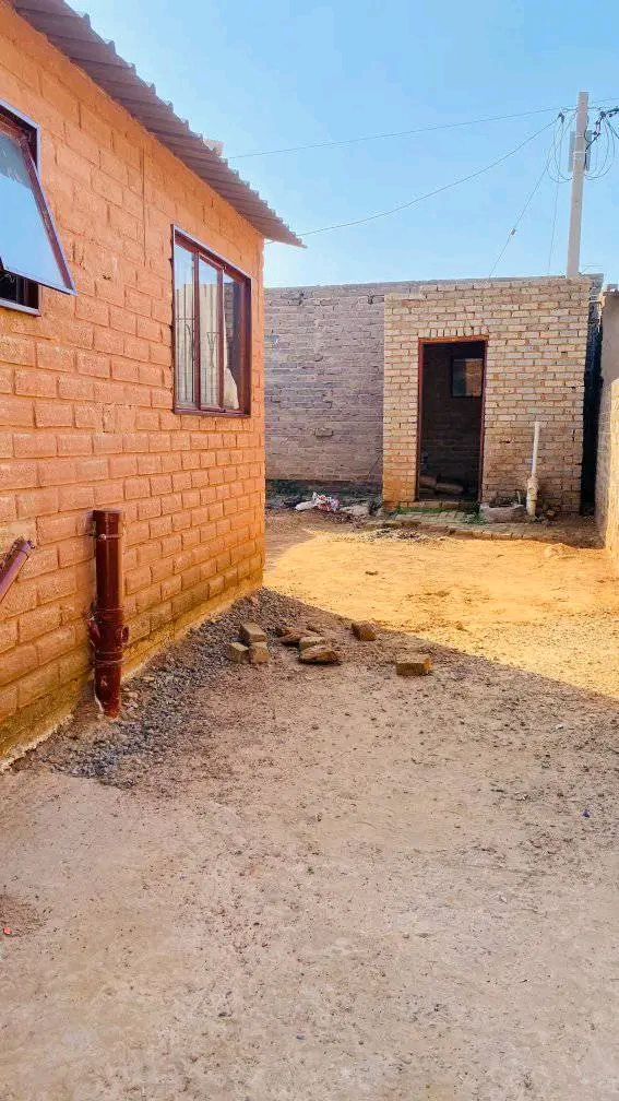 Ext 7a next to tshepana primary school,it s 1  in Orange Farm