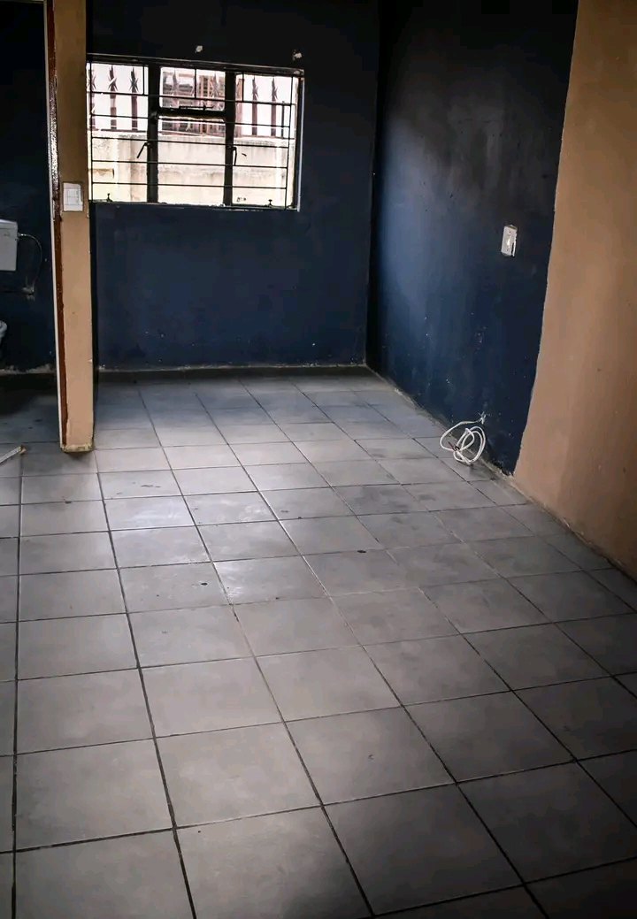 Hello got rooms available for rental ext3, no  in Langaville