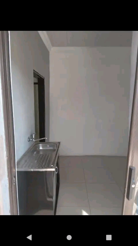 Cottage to rent in ext 3..1 bedroom ..kitchen  in Diepkloof