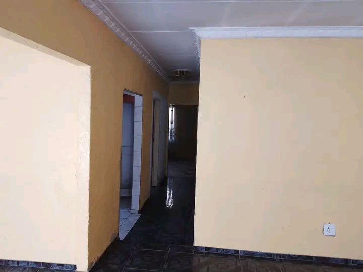 House available for rental in soweto (immedia  in Molestane