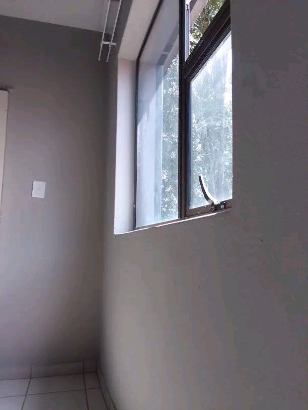 Bachelor s flats to rent in 130 hunter and be  in Yeoville