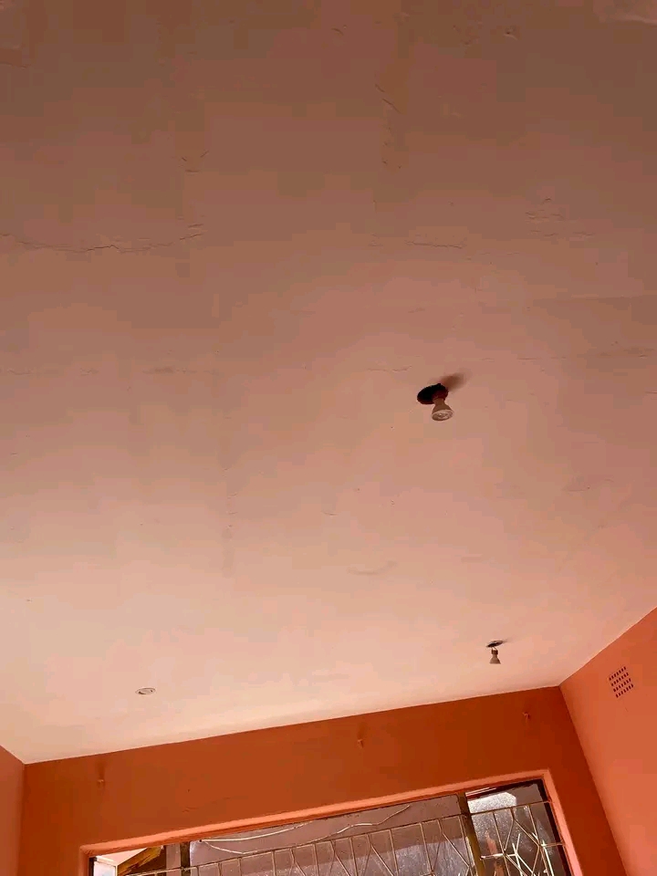Standard room available 

-tile and ceiling  in Hospital View