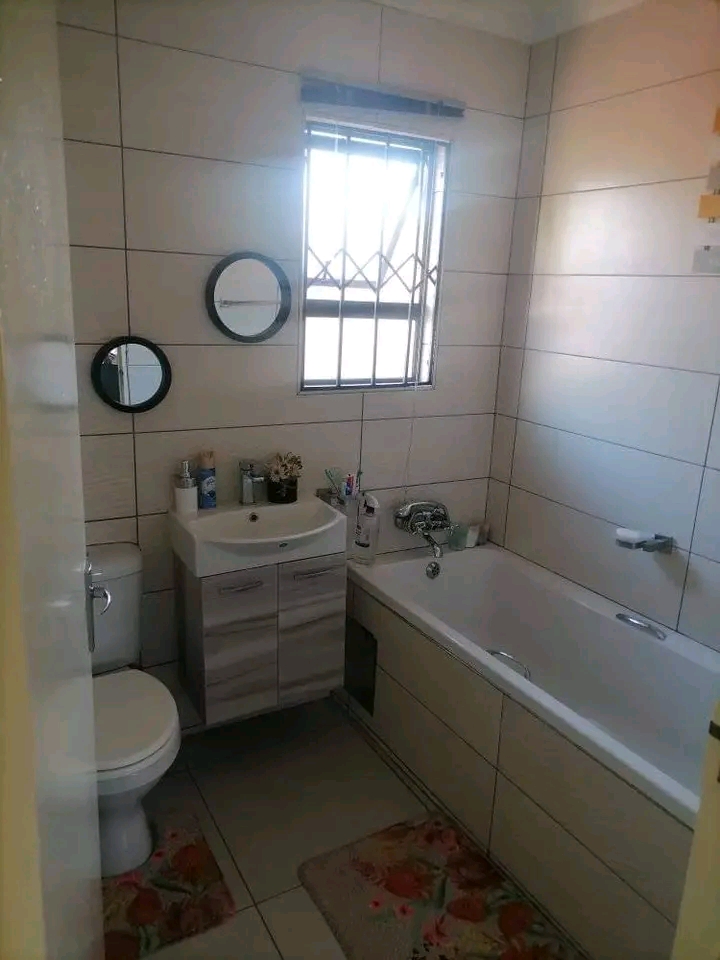 *an inside room is readily available to rent   in Northriding