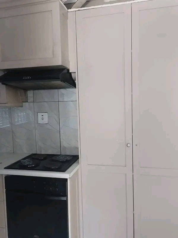 2 bedroom house in north near usave rent is r  in Mofolo
