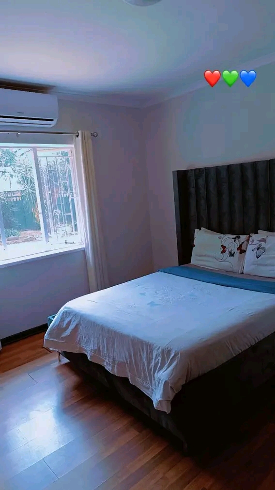 For only 300 a nyt at ngraje guest house 16 m  in Vanderbijlpark