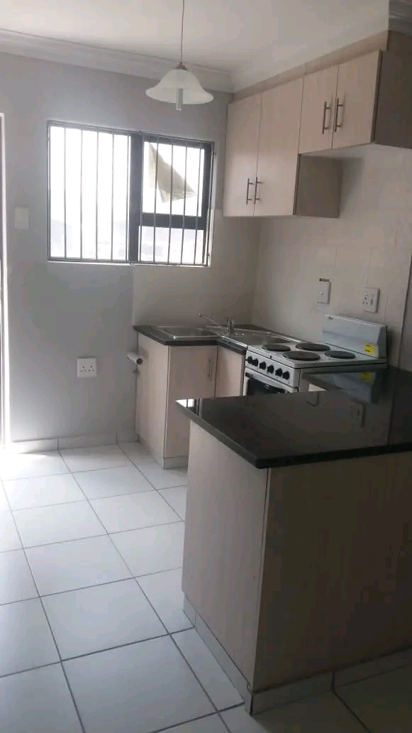 2 bedrooms upstairs  cottage comes with fitte  in Norkem Park