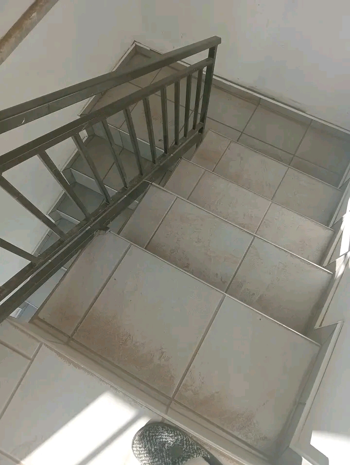Safe and spacious room to rent in ext5 near c  in Palm Ridge