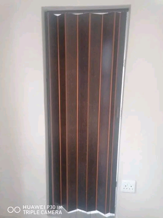 1800 ensuite to rent nd deposit required inst  in Soweto