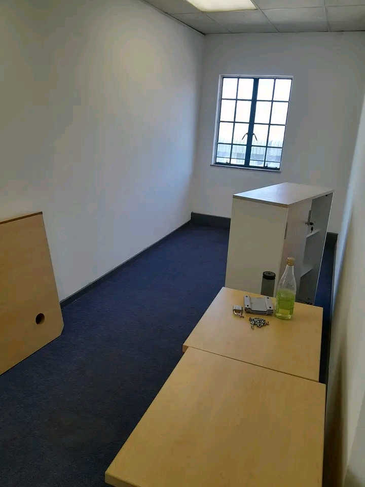 I have this empty office space for r5500 mont  in Midrand