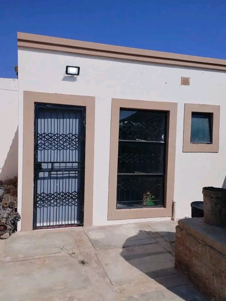 Room available to rent at mamelodi east perma  in Phomolong