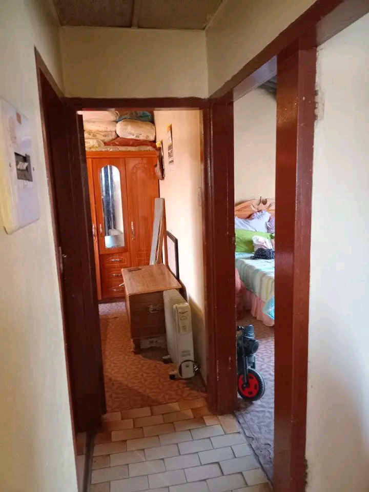 2;bedroom house zone 3 
r2000 rent
r1500 de  in Sebokeng