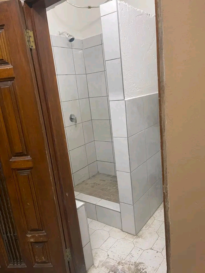 Newly renovated 1 bedroom for r3500.00 availa  in Bezuidenhout Valley