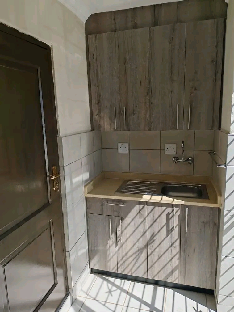 2 outside rooms available to rental for garag  in Chiawelo