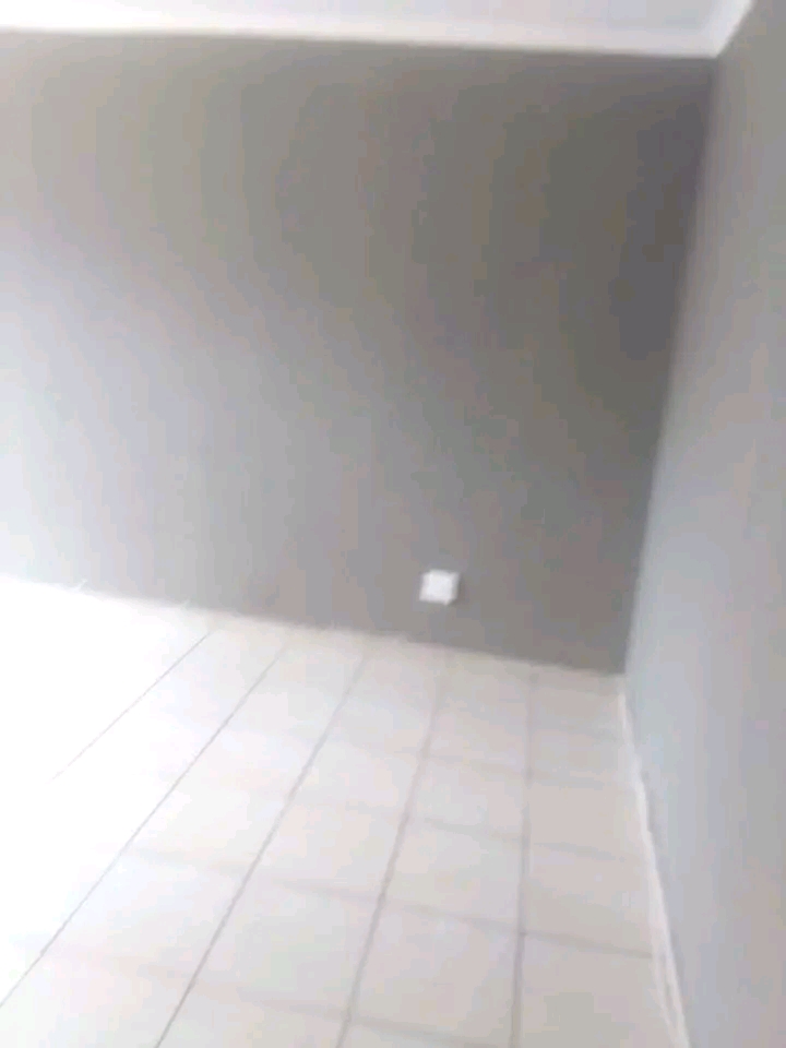 Bachelor flat available for rental in mailula  in Vosloorus