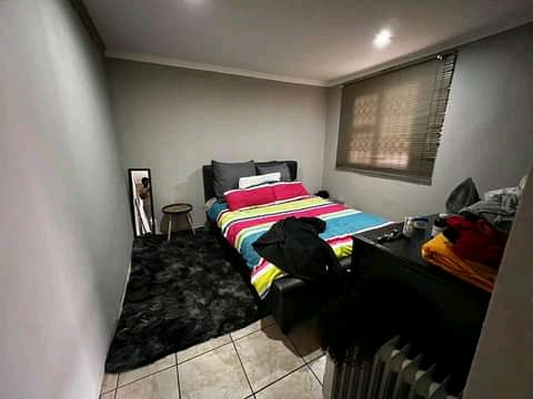 Divided garage ensuite at protea city for 280  in Soweto