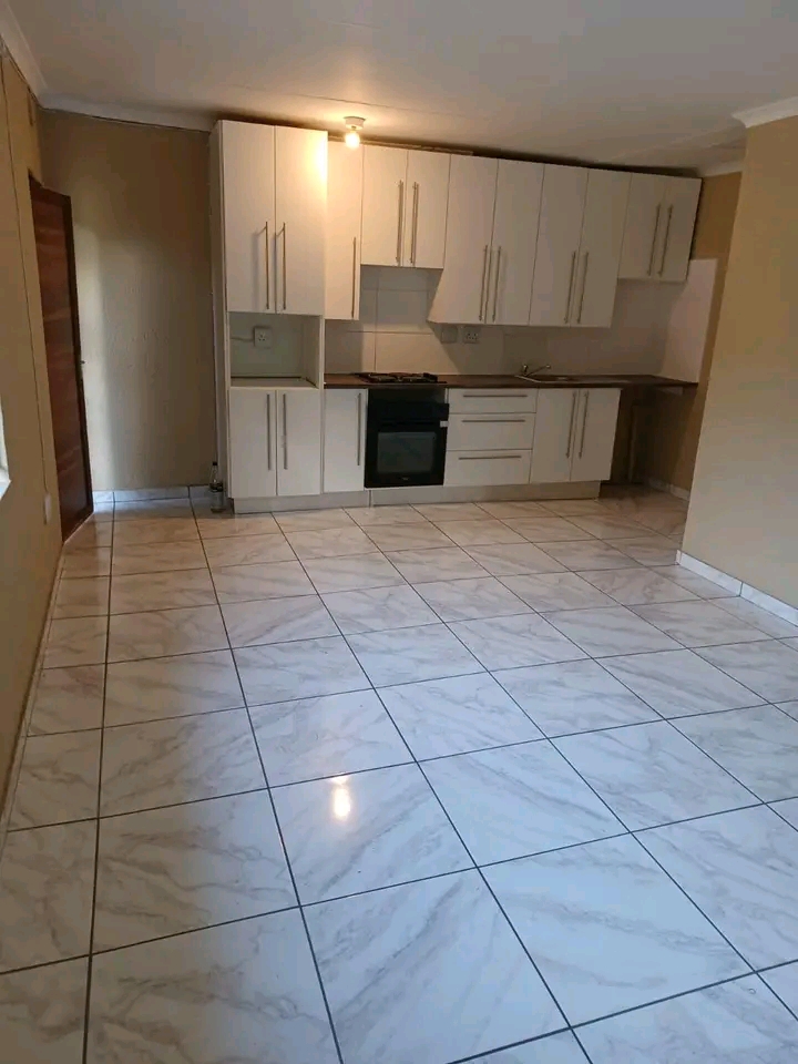 1 bedroom  cottage comes with  fitted wardrob  in Birchleigh