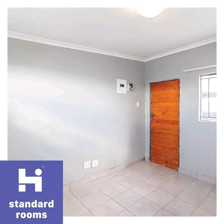 Rooms available at phase 3 price r1300 and ph  in Mamelodi