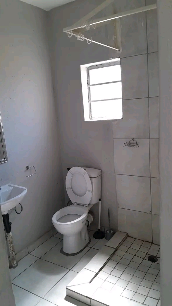 Renovated now ready for occupation r2900 bach  in Cosmo City