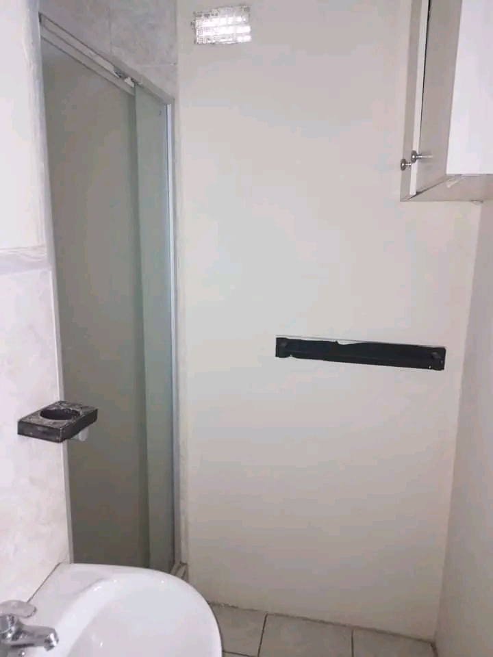 Cottage still available in ext 14

💰 ren  in Protea Glen