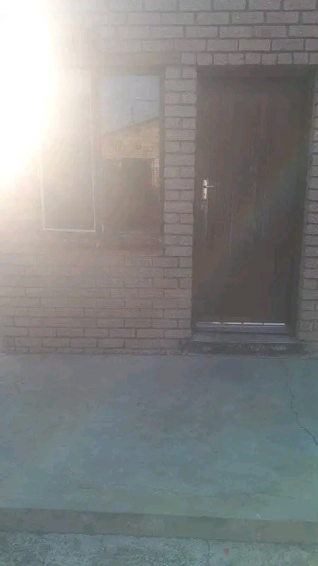 Room to rent in moroka north rent is 900 for   in Rockville
