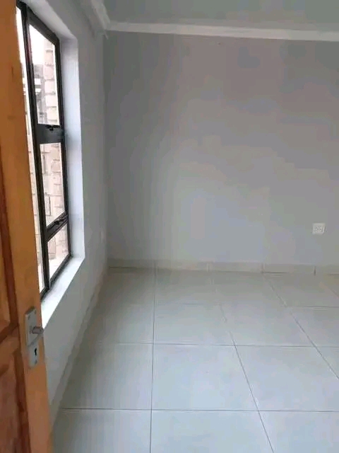 Fritted bachelor room available to rent immed  in Midrand