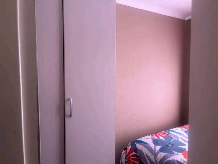 2 fitted bedrooms,bathroom with bath-tap and   in Birch Acres