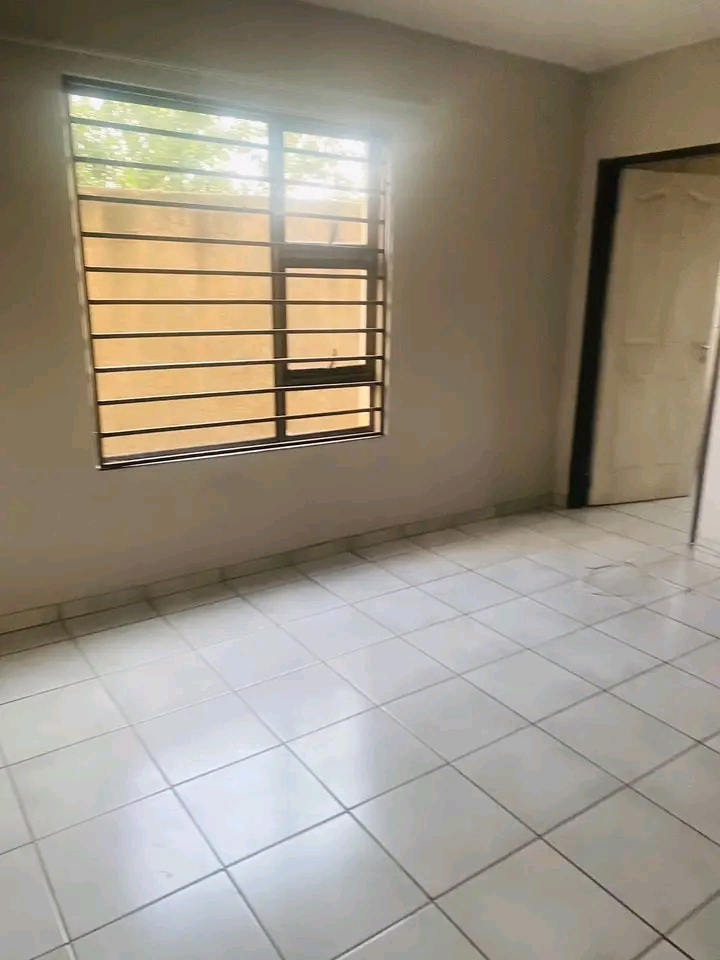 Rental cottage available 
close to sam ntuli  in Katlehong
