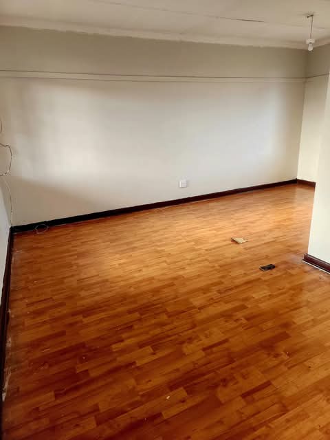 3 bedroom house to let preferably a family or  in Primrose east