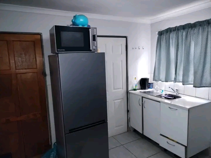 Cottage available in allandale behind shoprit  in Allandale