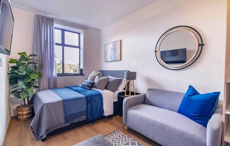 Bachelor apartment with balcony for rent (jus  in Northcliff