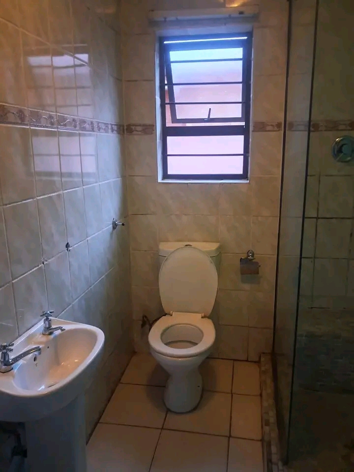 Hi everyone.  this beautiful ,very clean and   in Towerby