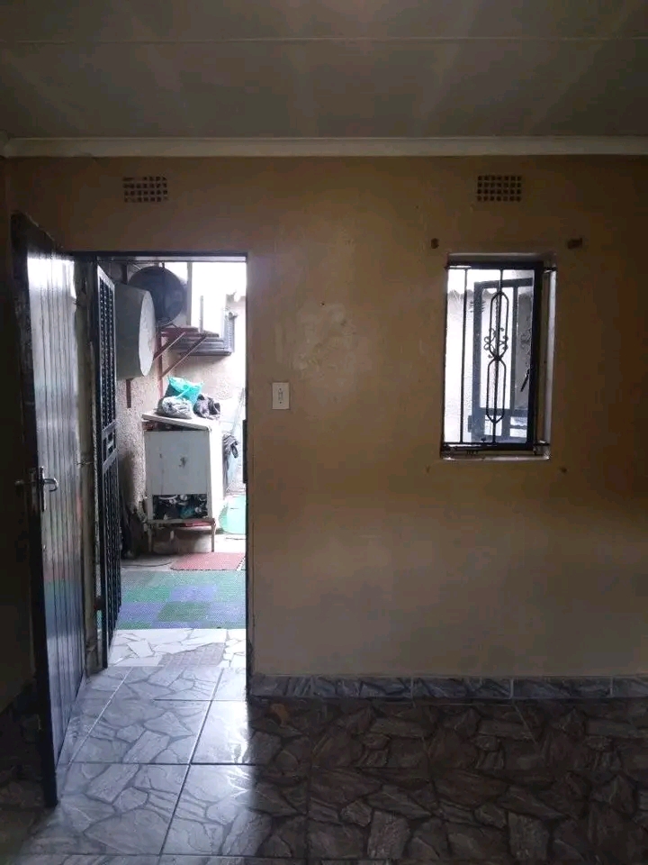 Senaoane room available close to chiawelo cli  in Senaoane