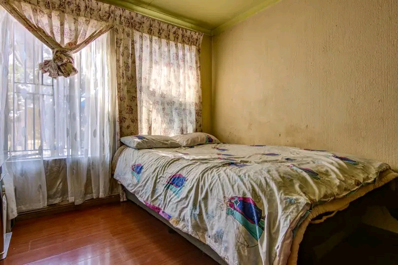 3 bedroom house for rental all bedrooms are f  in Birch Acres